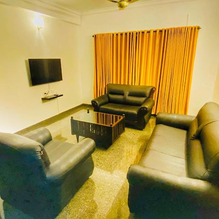 Beersheba Three Bed Room A/C Apartments 特里凡得琅 外观 照片