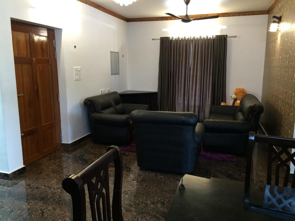 Beersheba Three Bed Room A/C Apartments 特里凡得琅 外观 照片