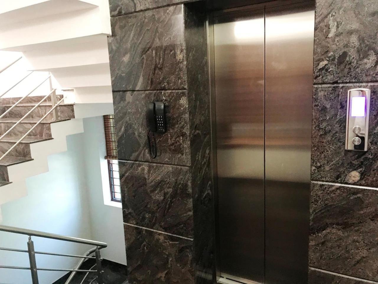 Beersheba Three Bed Room A/C Apartments 特里凡得琅 外观 照片