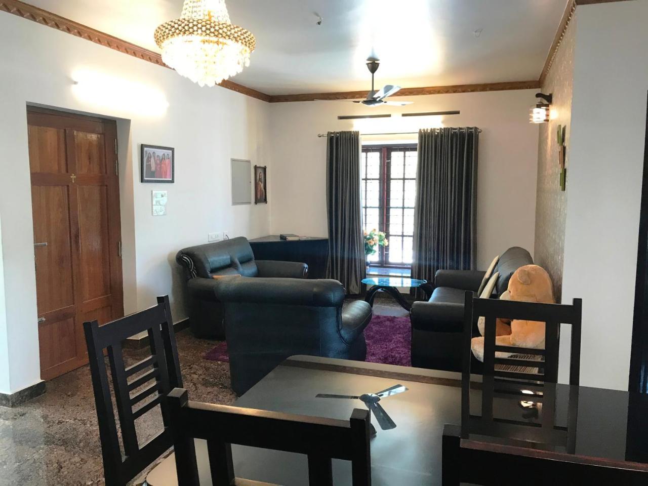 Beersheba Three Bed Room A/C Apartments 特里凡得琅 外观 照片